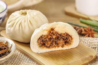 小胖包子王餐饮公司总部位于北京，深耕本地餐饮市场