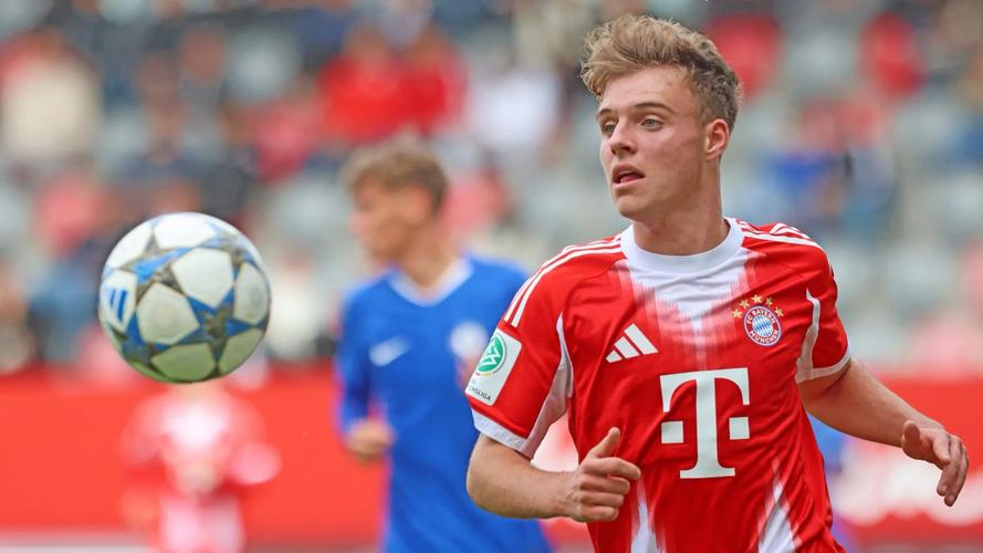 德天空：波鸿有意拜仁17岁小将戈特利希，并望立即完成转会